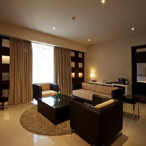 Suite executive